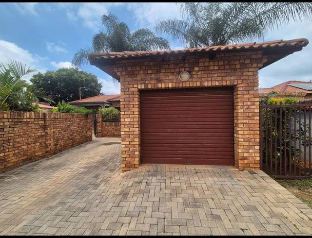 2 BEDROOM HOUSE FOR SALE IN THERESA PARK